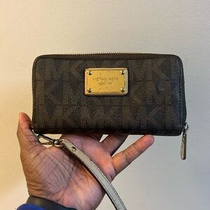 Michael Kors wristlet wallet